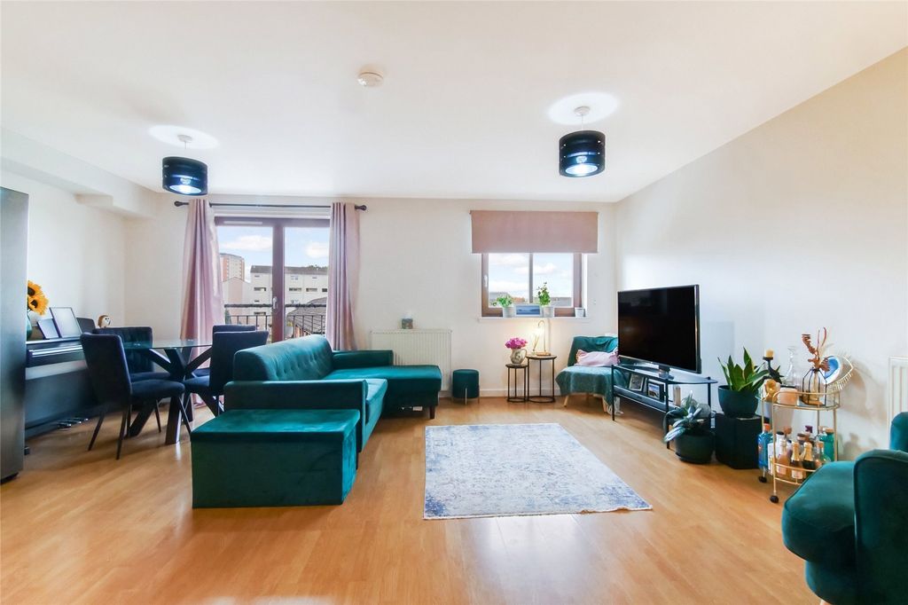 Property photo 2 of 18 Picture No. 07