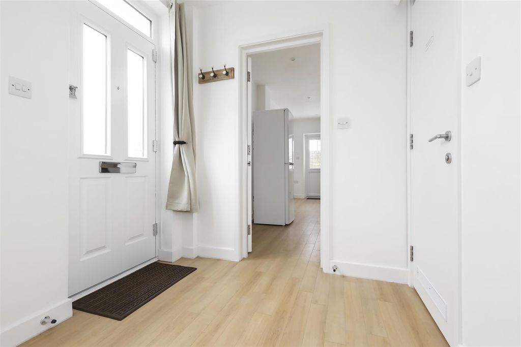 Property photo 2 of 10 Img_1922 Copy.Jpg