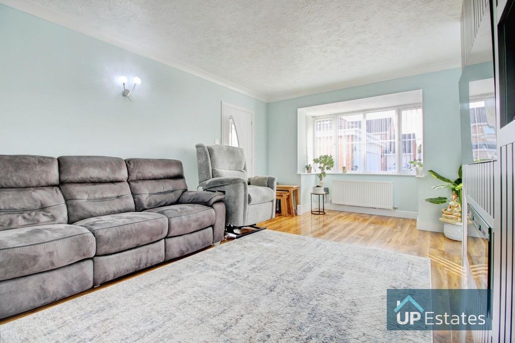 Property photo 3 of 31