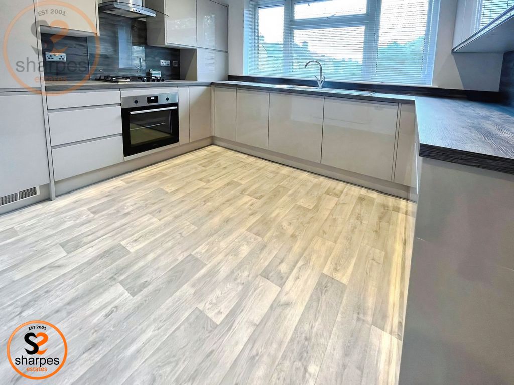 Property photo 3 of 10 F3A5B325-1. 20Kitchen.Jpeg