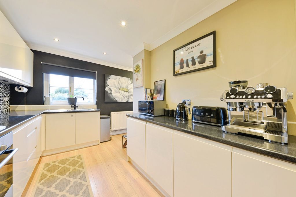 Property photo 3 of 20 Photo #3