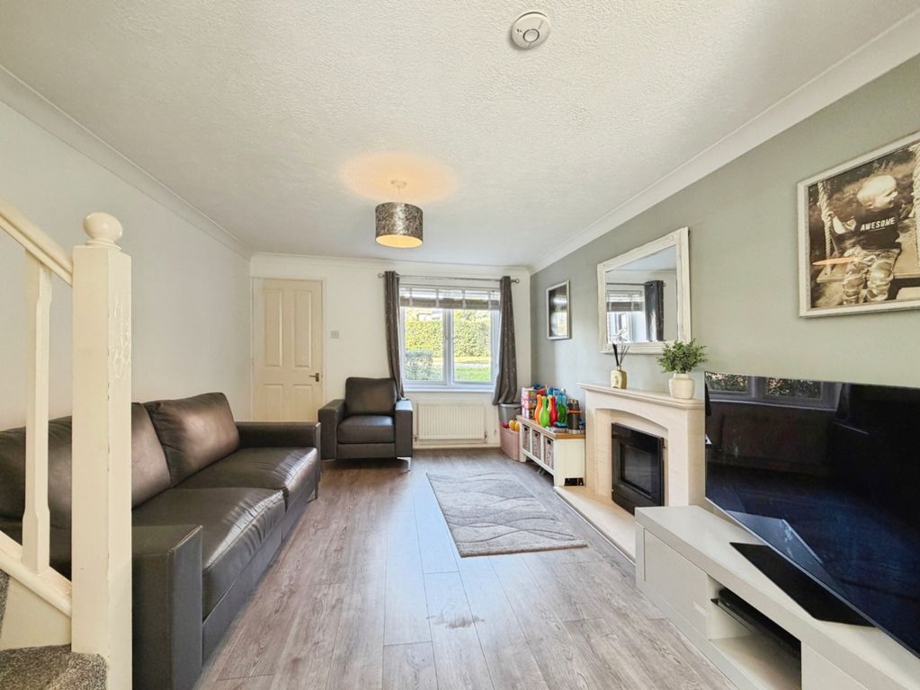 Property photo 3 of 16 Sitting Room