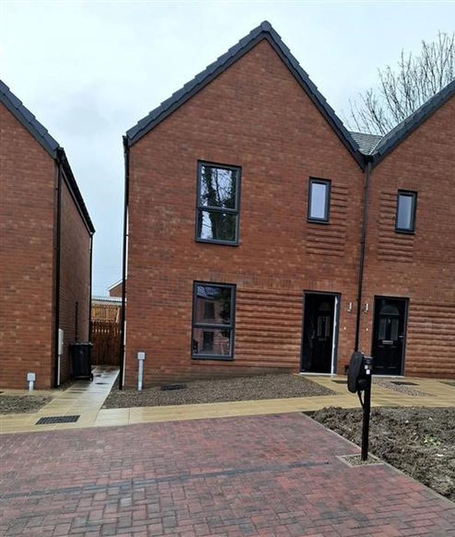 Property photo 1 of 5 Photo 6