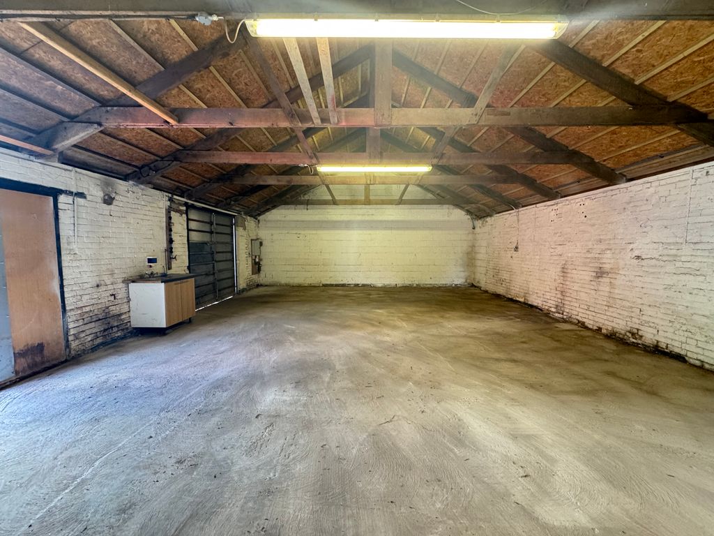 Property photo 2 of 4