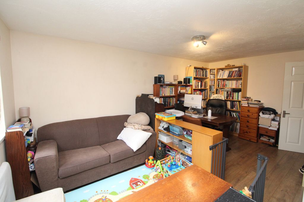 Property photo 3 of 8