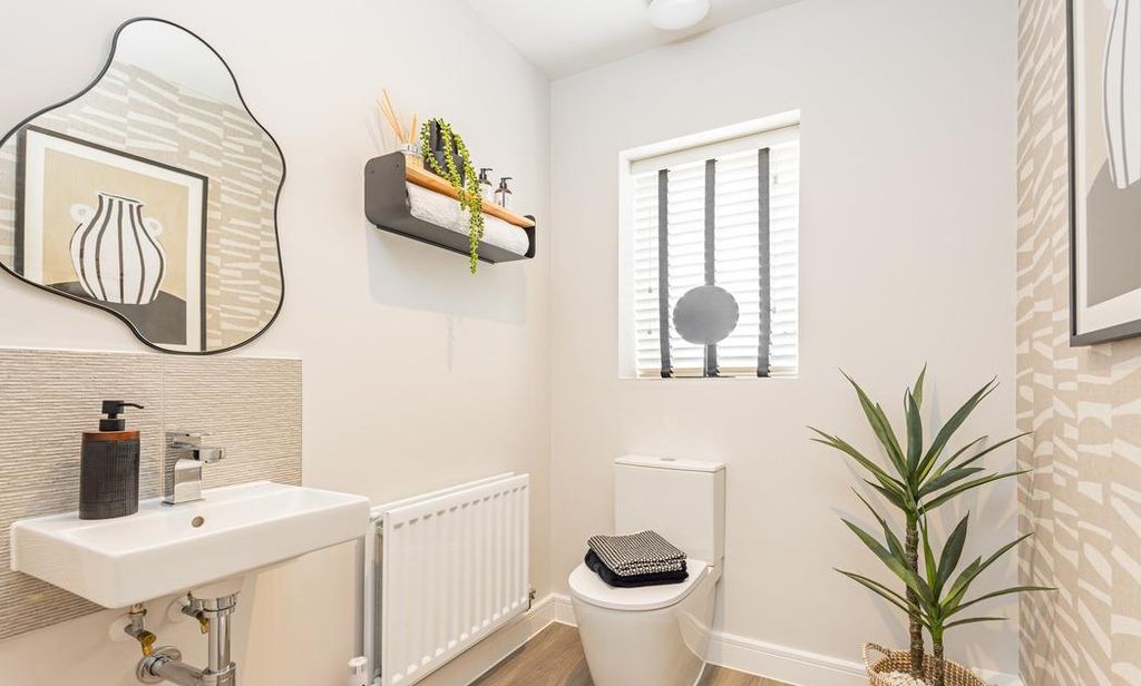 Property photo 3 of 8 Dandara - Zoopla -