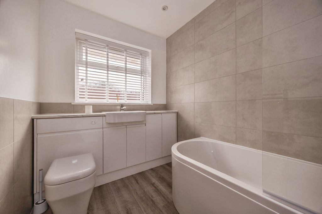Property photo 3 of 20 Pbox-Img.Jpg