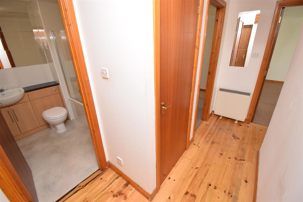Property photo 2 of 13 Inner Hall..Jpg