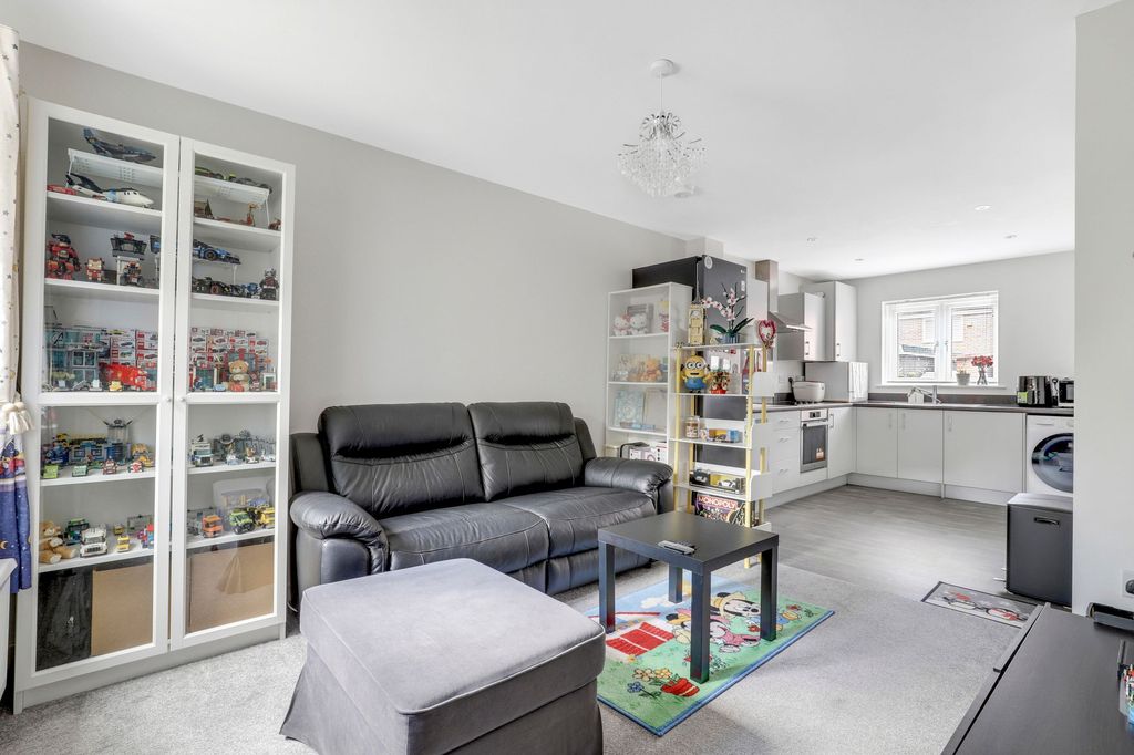 Property photo 2 of 15