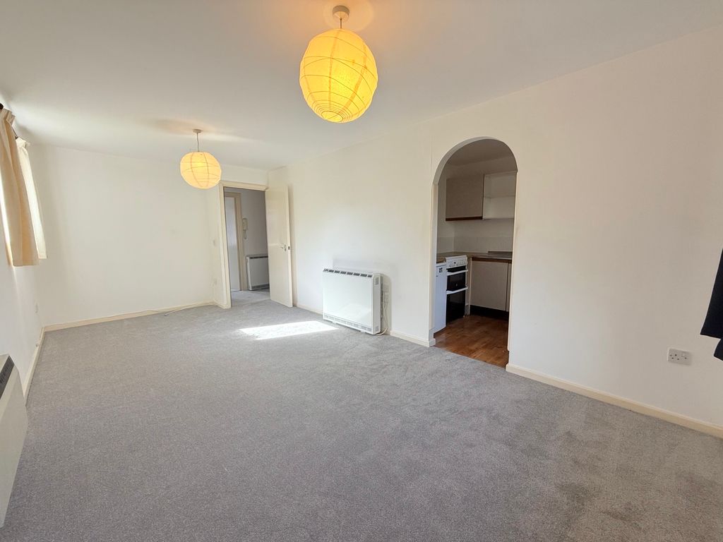 Property photo 2 of 7 Picture No. 17
