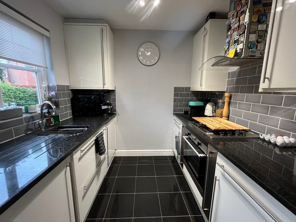 Property photo 3 of 9 Photo 5