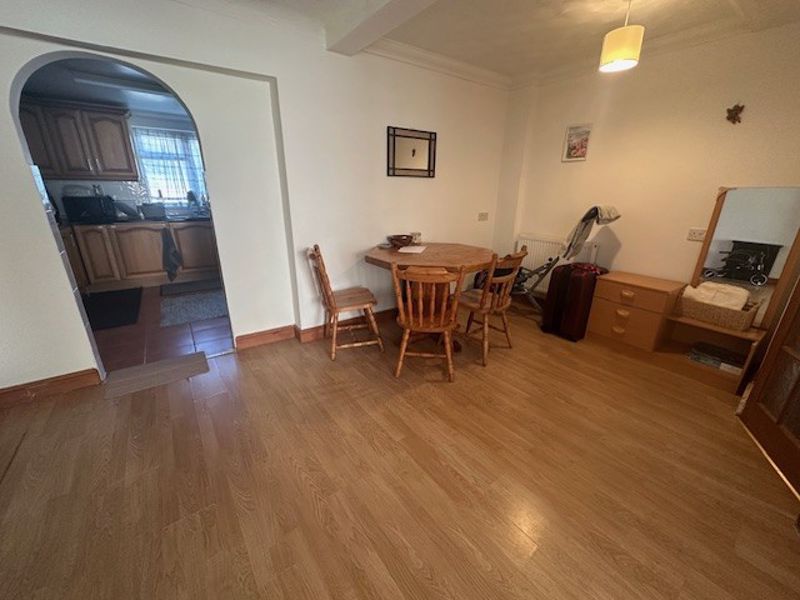 Property photo 3 of 10 Photo 3