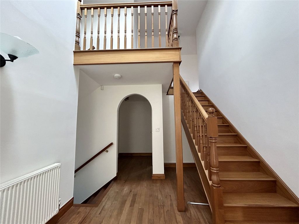 Property photo 2 of 18 Picture No. 21