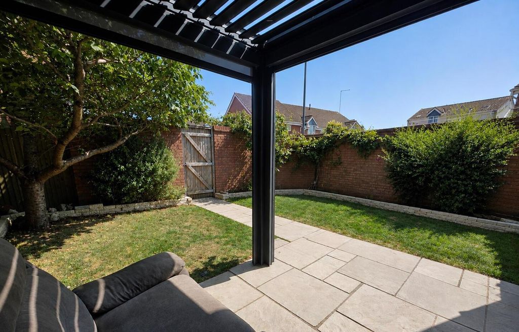 Property photo 2 of 16