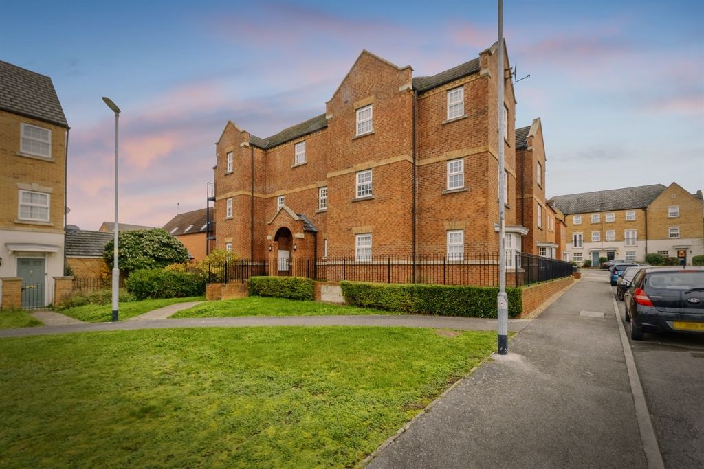 Property photo 1 of 12