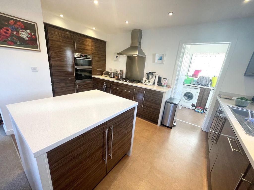 Additional image 5 of 4 bed detached house to rentHighgrove Close, Darlington DL3