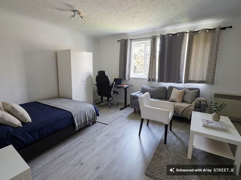 Property photo 3 of 4