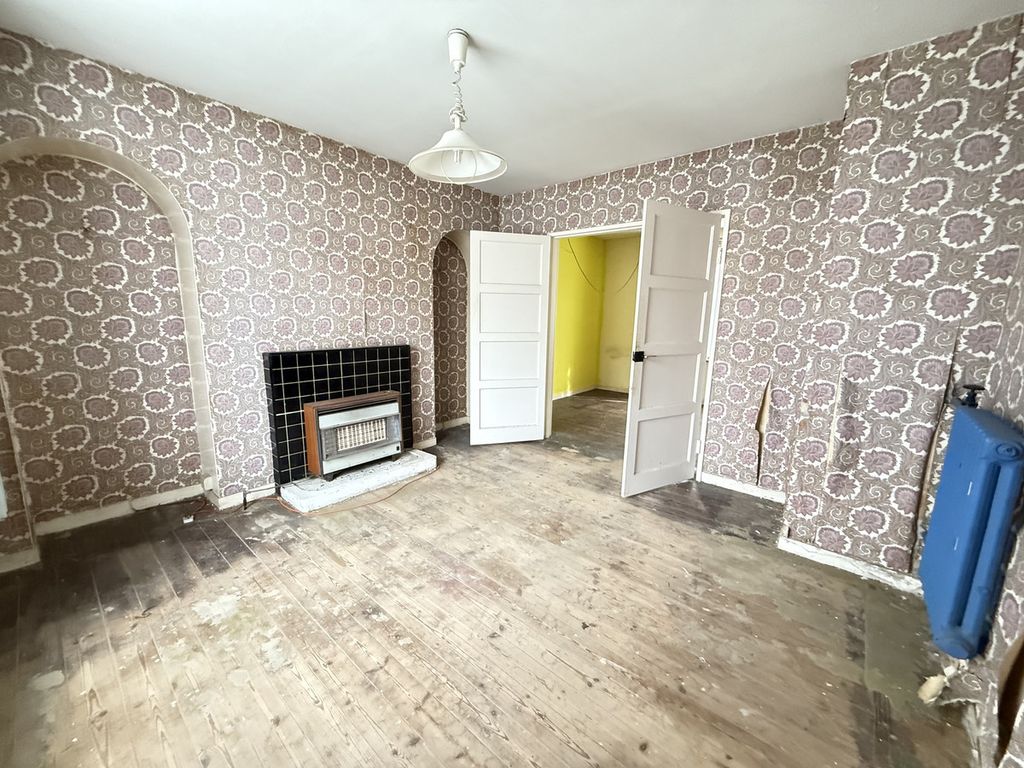 Property photo 3 of 11