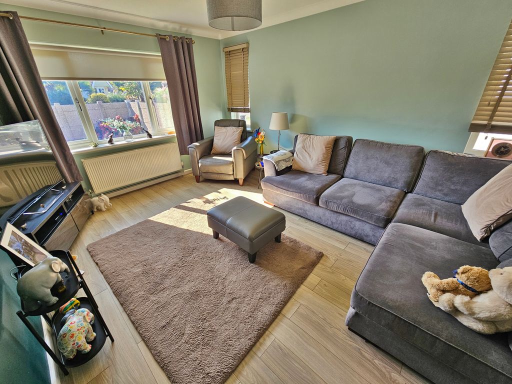 Property photo 2 of 21