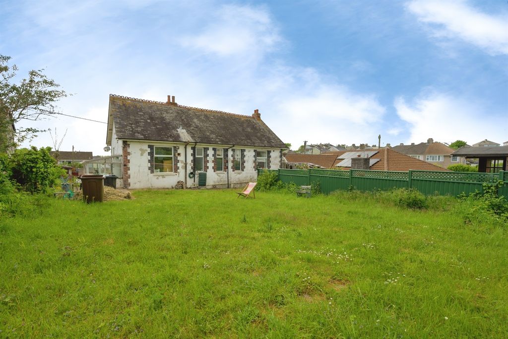 Property photo 2 of 18