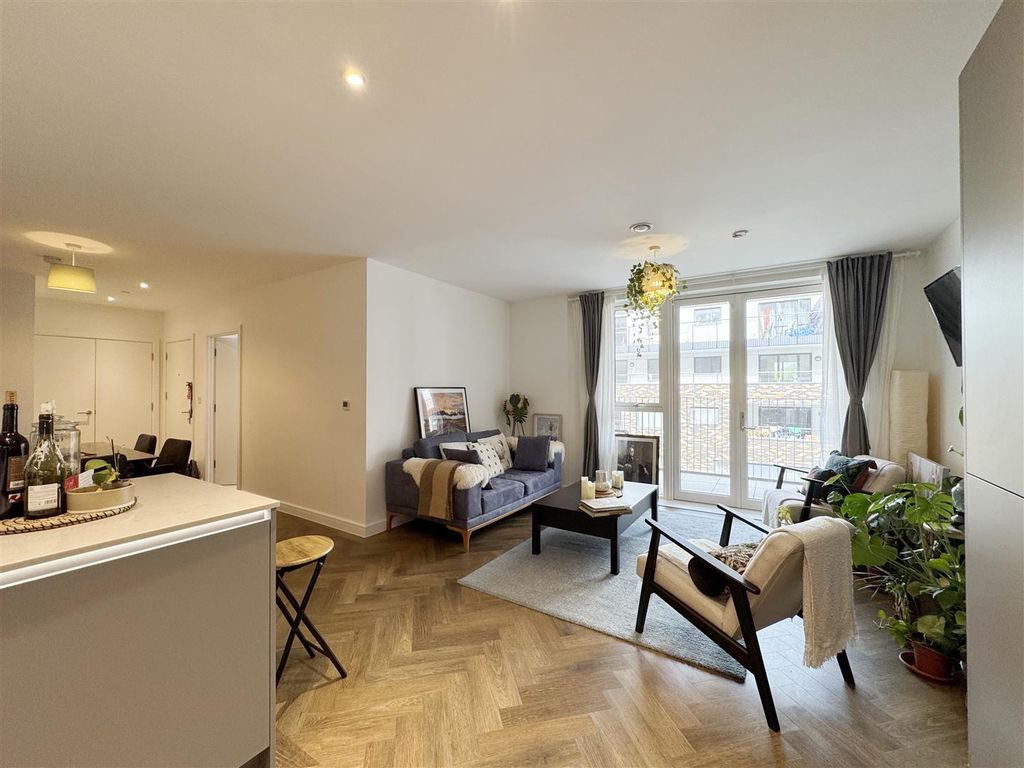 Property photo 1 of 25