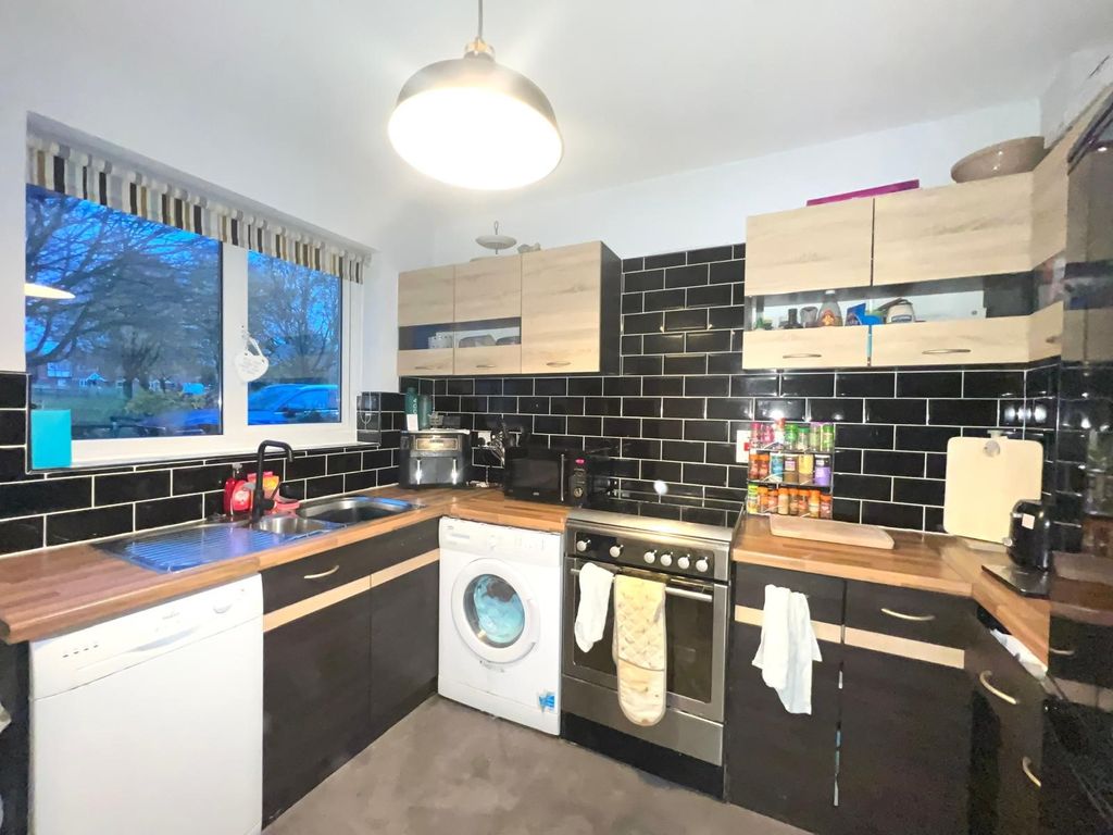 Property photo 3 of 10 Image