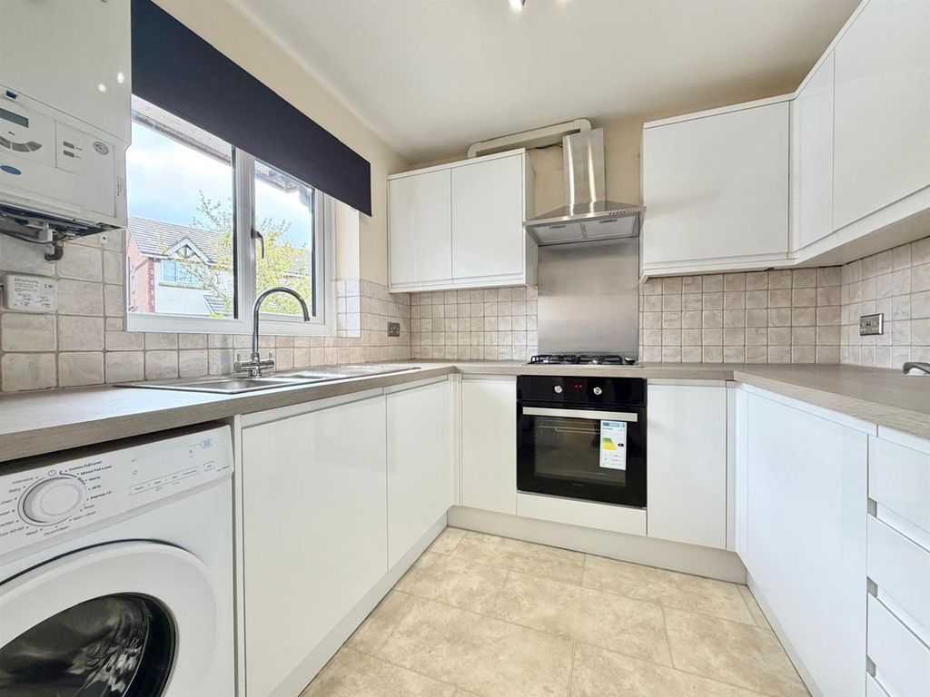 Property photo 2 of 13