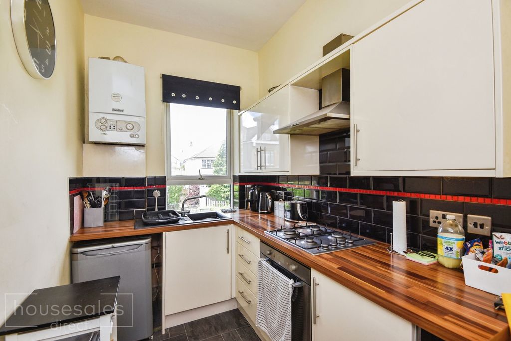 Property photo 2 of 13