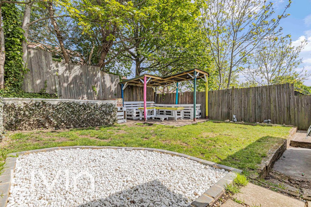 Property photo 2 of 22 025A2325