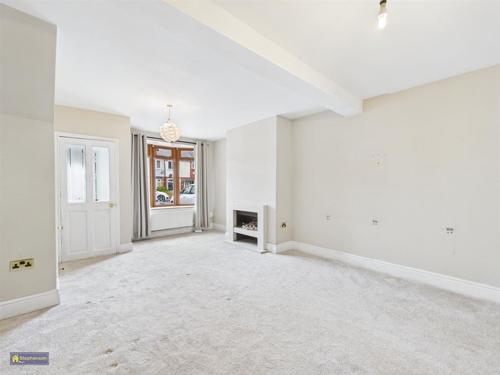 Property photo 2 of 6 Living Room