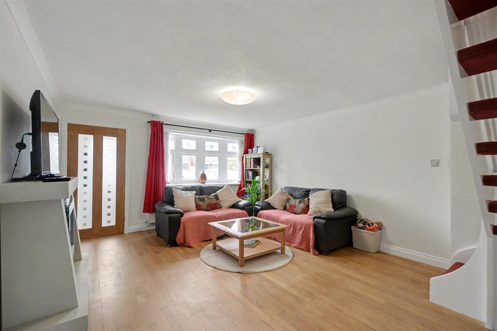 Property photo 2 of 16 Lounge_2.Jpeg