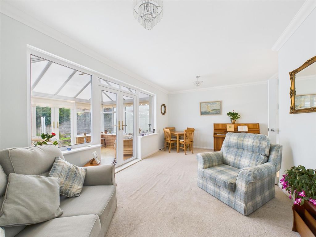 Property photo 2 of 20 Cam02295G0-Pr0355-Still006.Jpg