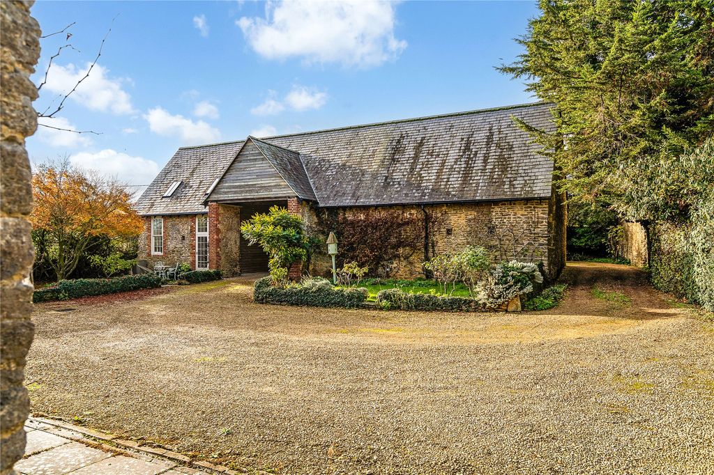 Property photo 2 of 40 Picture No. 04