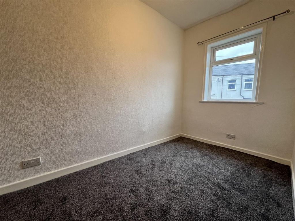 Property photo 2 of 8 Image00002.Jpeg