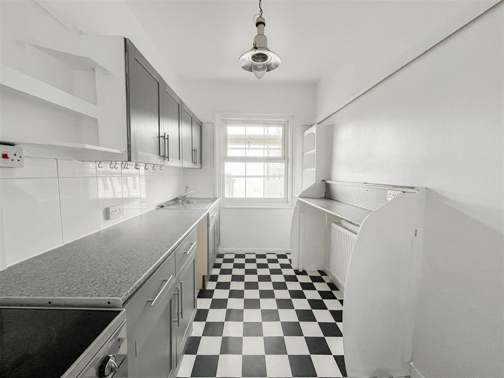 Property photo 2 of 13 Kitchen