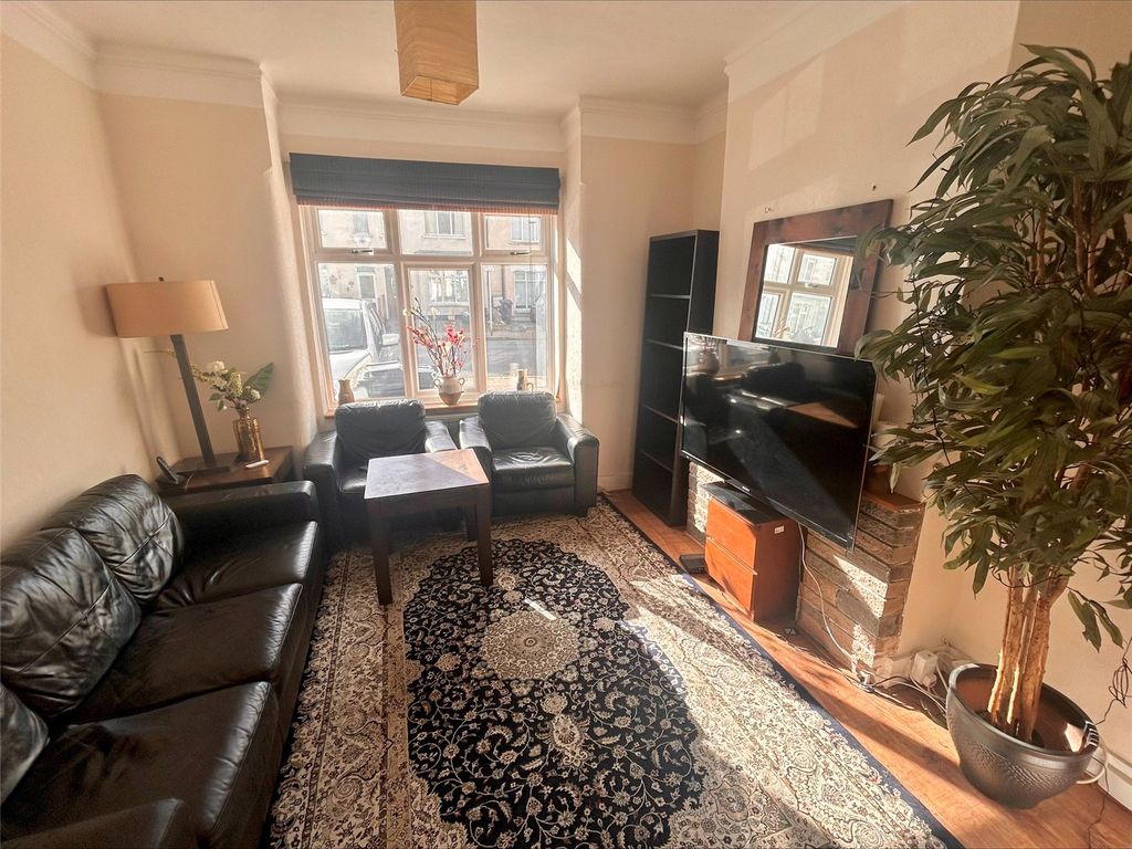 Property photo 2 of 16 Picture No. 31