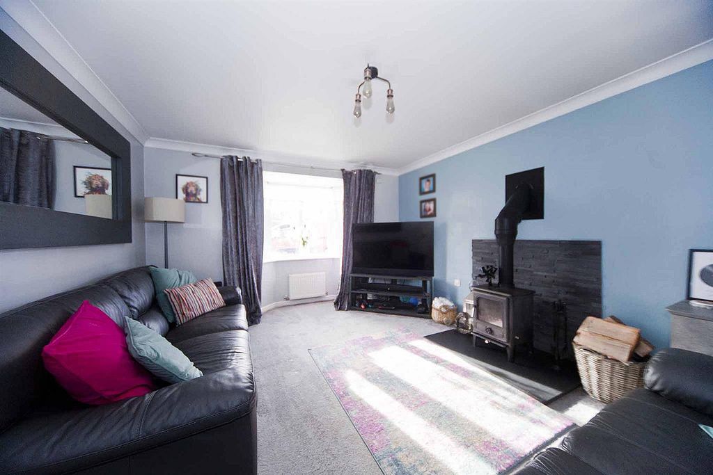 Property photo 3 of 31