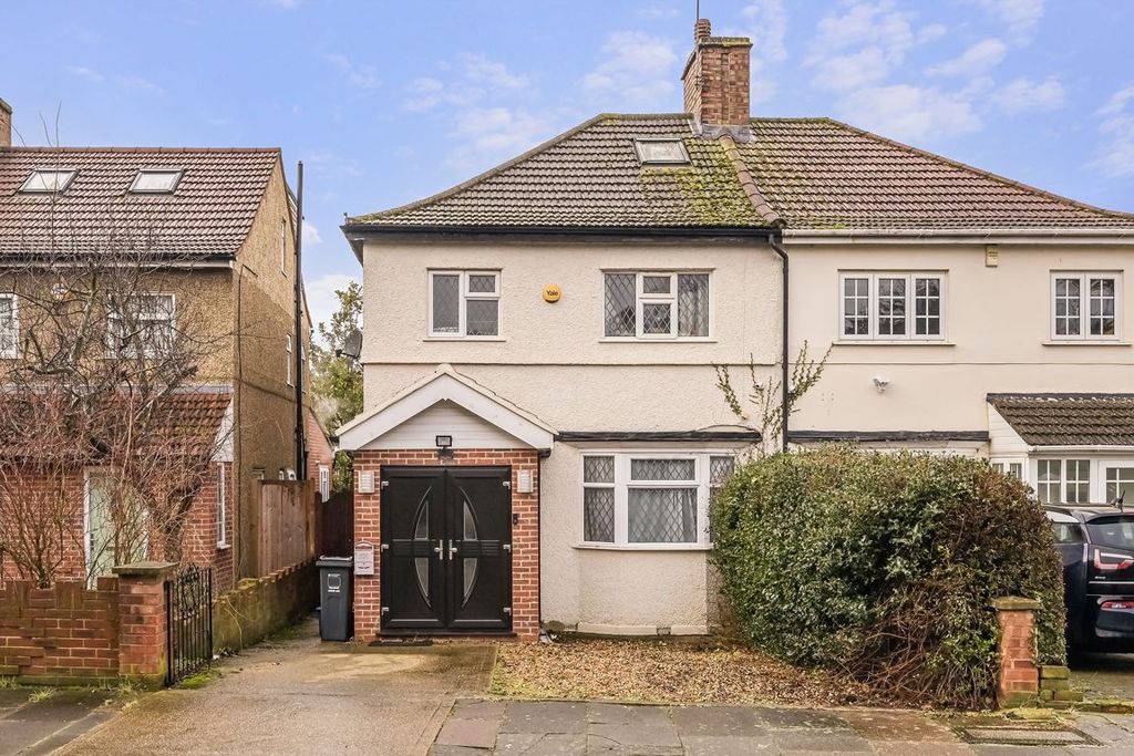 Property photo 1 of 8