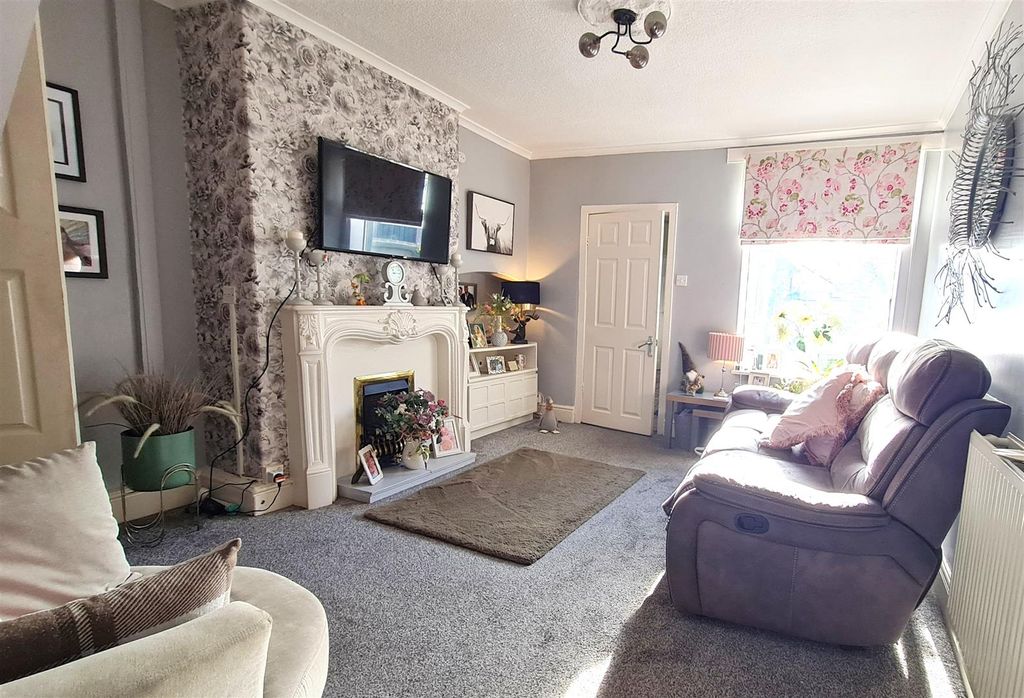 Property photo 2 of 11 Reception Room