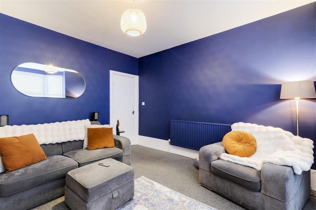 Property photo 3 of 18 1386.Jpg