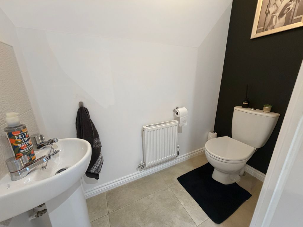 Property photo 2 of 31