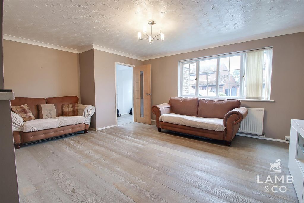 Property photo 3 of 21