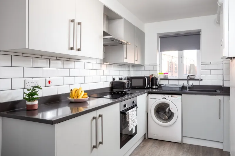 Apartment in Leeds LS6 - View 6
