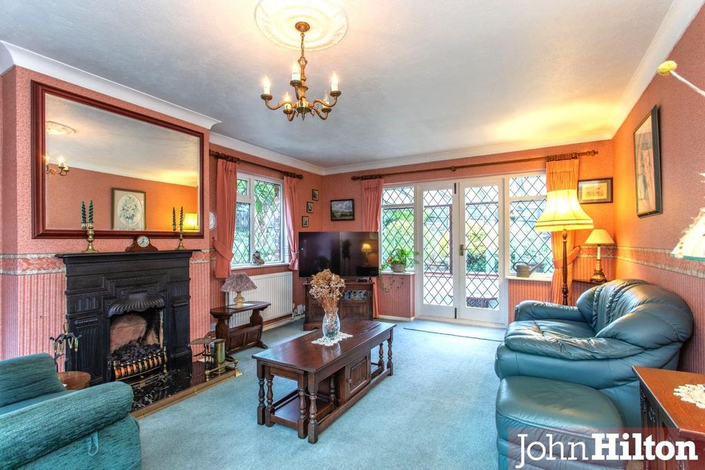 Property photo 2 of 22 .Sandhurst20.Jpg