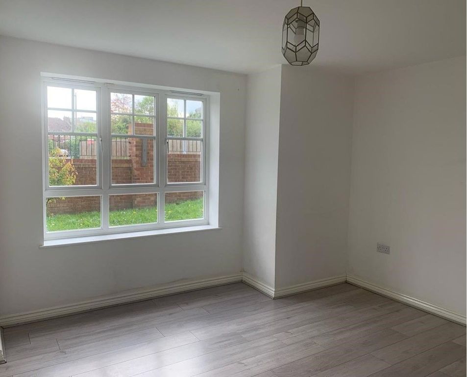 Property photo 3 of 5 Photograph 3