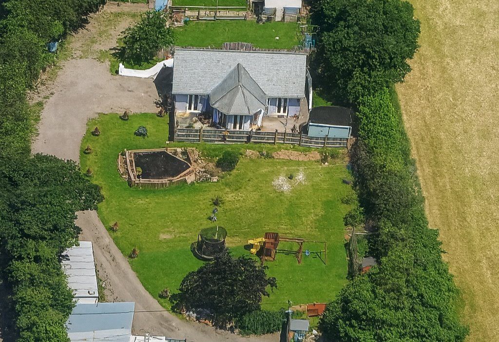 Property photo 1 of 32 Picture No. 35
