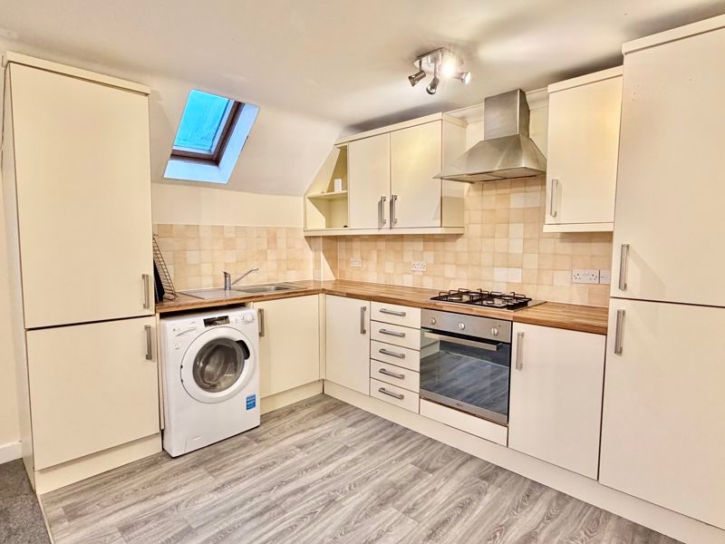 Property photo 3 of 6 Kitchen