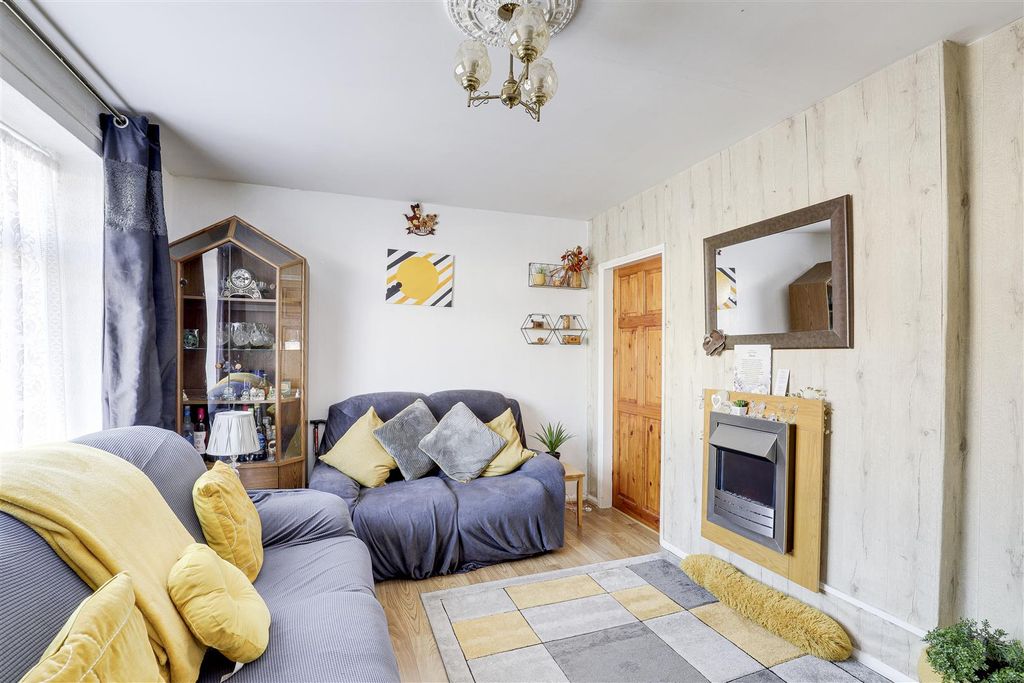 Property photo 2 of 14 7123.Jpg