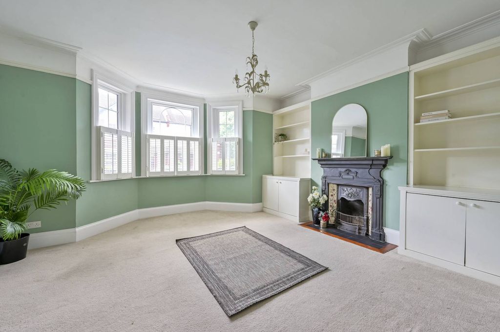 Property photo 1 of 21