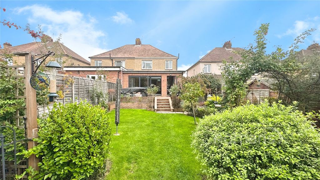 Property photo 3 of 30 Picture No. 16